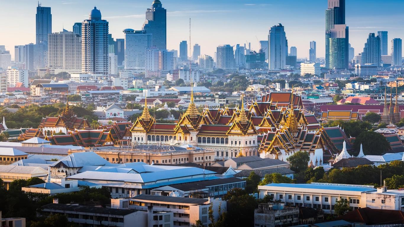 How to Save on Flight Tickets to Thailand