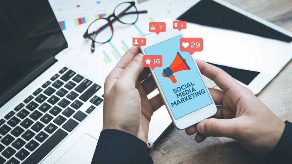 Business Growth with a Professional Social Media Marketing Company