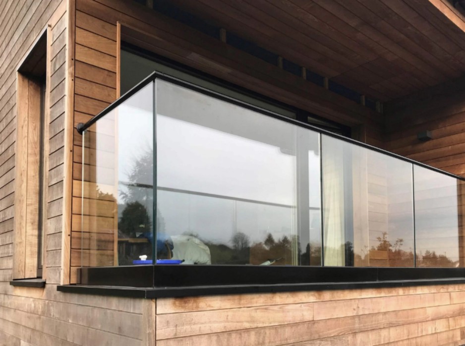 Timeless Elegance Meets Modern Safety with Frameless Glass Balustrade in Brisbane