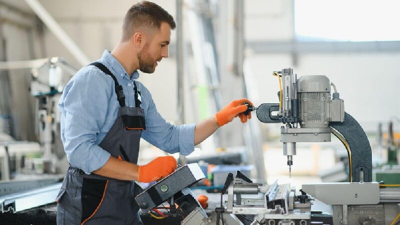 The Cost of Neglecting CNC Machine Service in Precision Engineering