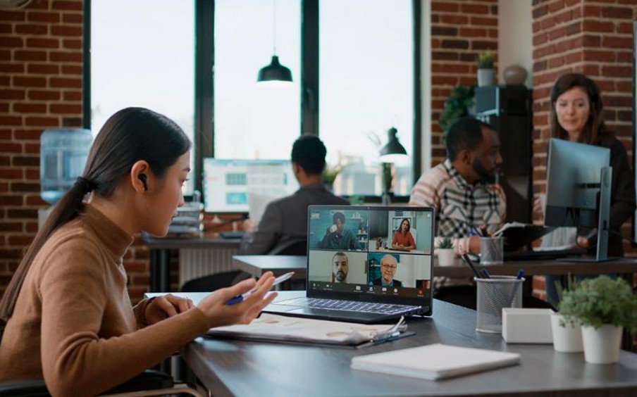 How Shared Office Spaces in Singapore Support Hybrid and Remote Teams